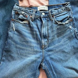 Abercrombie & Fitch ultra high rise ankle straight jeans